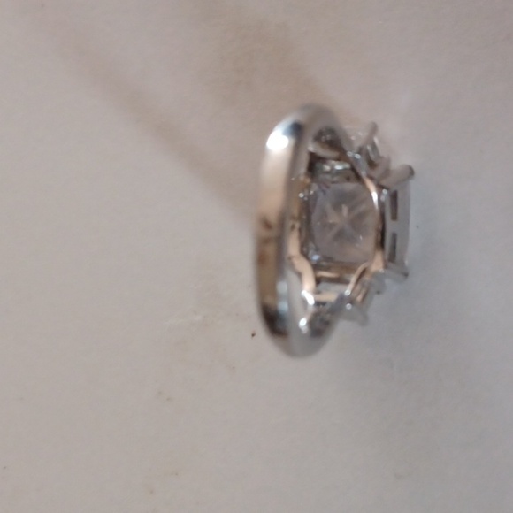 Womans  Sterling Silver 925  Square Highly Polished‎ C.Z.  Sz 5 New - Picture 10 of 10